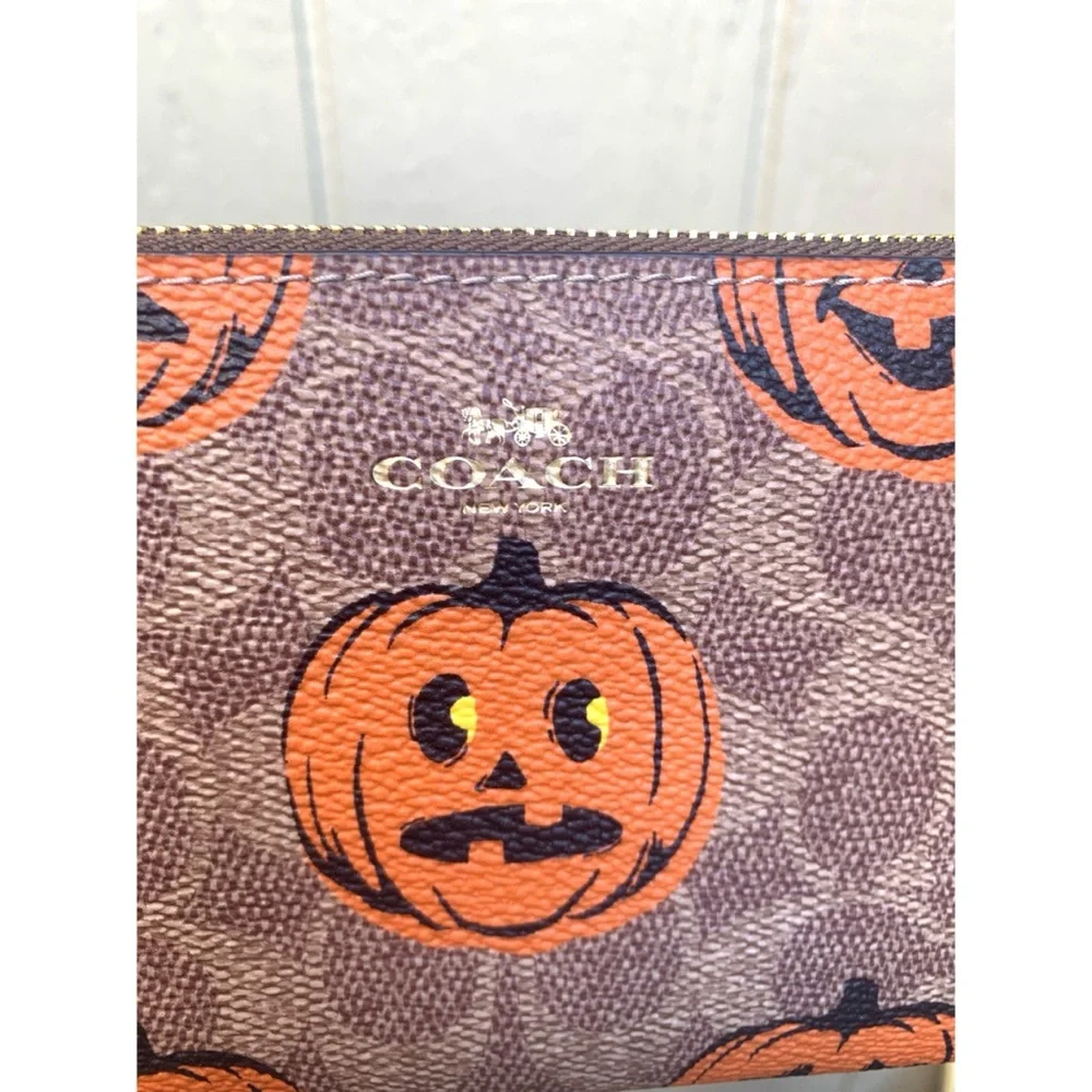 Coach Halloween Corner Zip Wristlet in Signature Canvas - Picture 5 of 11